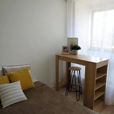 Familial Et Cozy - Wifi - Espace Travail- Parking * Merignac (Gironde)