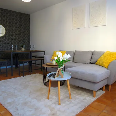 Familial Et Cozy - Wifi - Espace Travail- Parking * Merignac (Gironde)