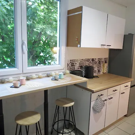 Familial Et Cozy - Wifi - Espace Travail- Parking *