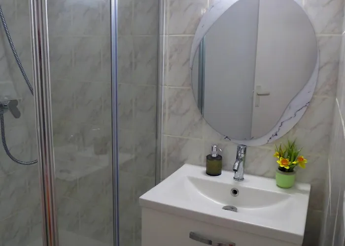 Familial Et Cozy - Wifi - Espace Travail- Parking